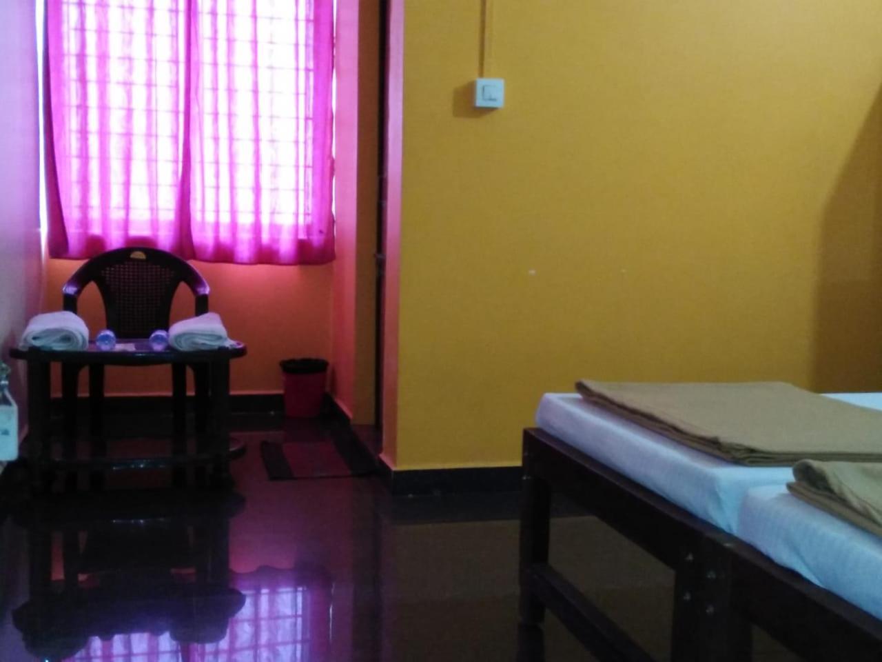 Shanthi Krishna Residency Gokarna  Exterior photo